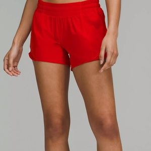 NWT Lululemon Hotty Hot Low-Rise Lined Short 4"